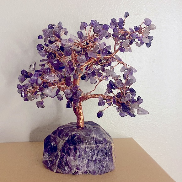 Amethyst Tree with copper wire trunk & Substantial Chevron Amethyst base. - Picture 3 of 7
